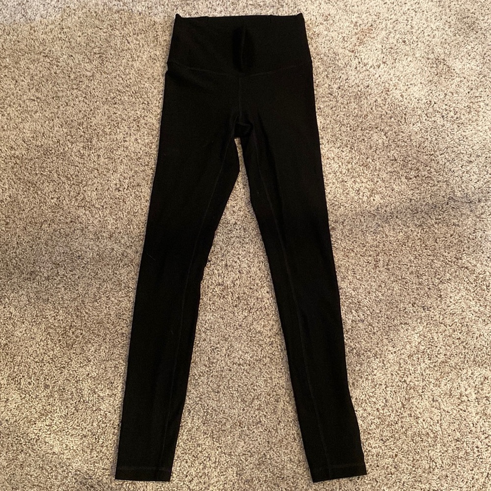 Womens lululemon yogas size 6